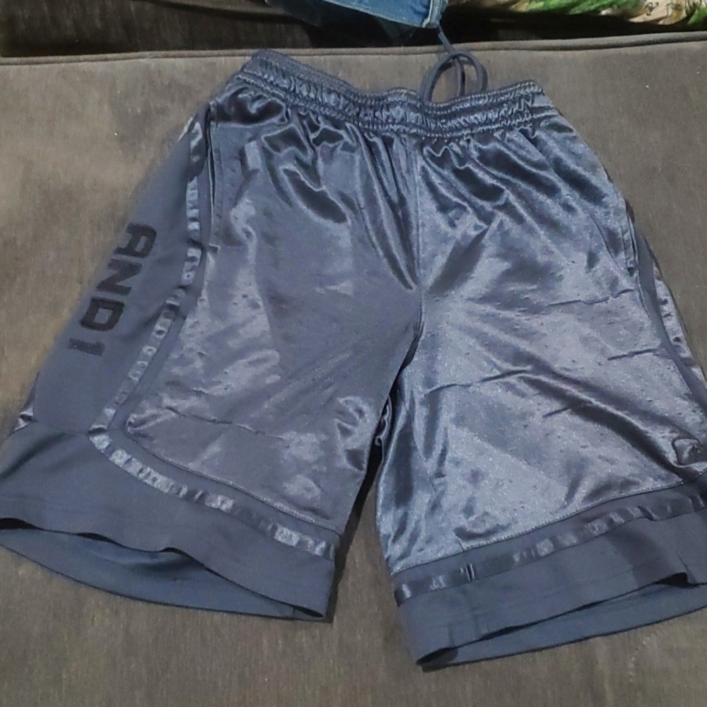 Mens medium And1 shorts